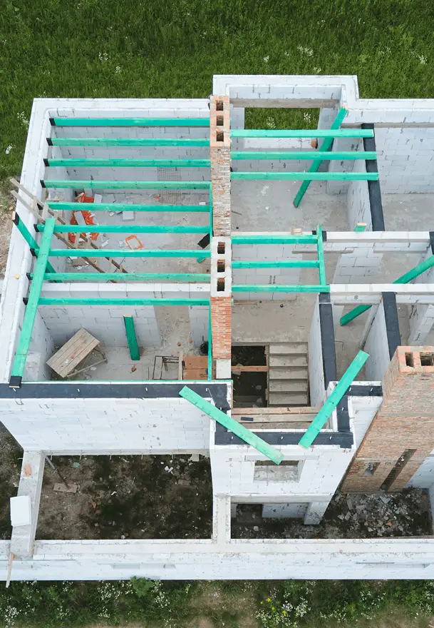 vista-aérea-da-estrutura-inacabada-de-prédio-exterior-FTC-MCMV-SFH